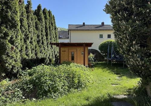 Garten mit Sauna