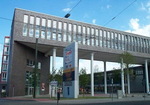 Gebäude Außen West