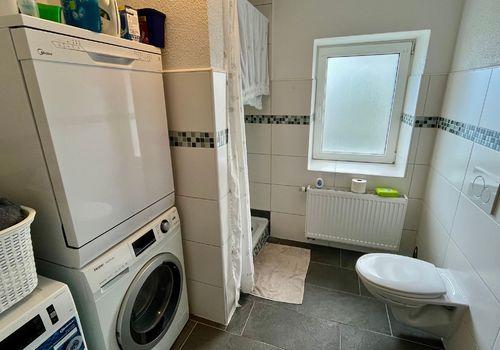 Modernes Badezimmer
