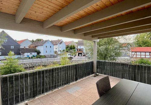 Überdachter Balkonblick
