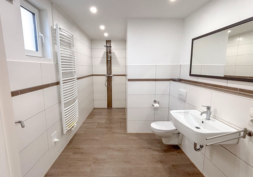 Badezimmer EG