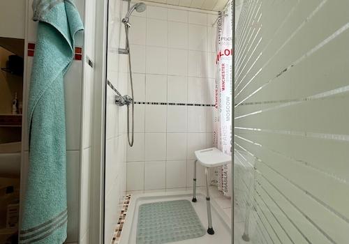 Bad / Dusche
