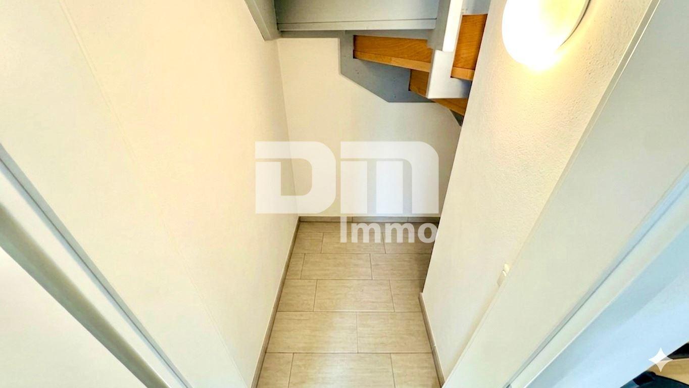 EG Abstellraum unter Treppe
