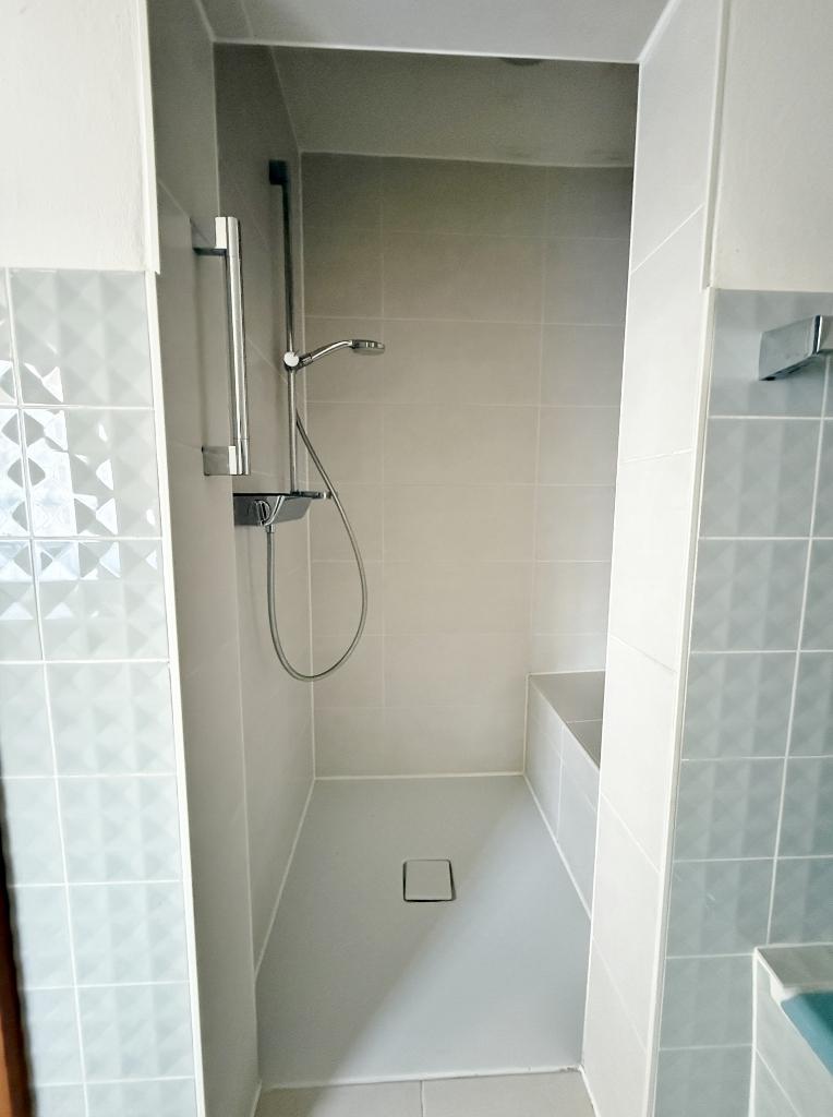 mit separater Dusche
