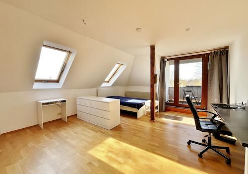 Schlafzimmer 1mit Balkonaustritt