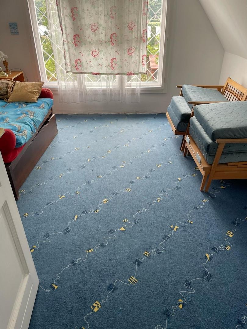 Schlafzimmer nach vorne zur Donau