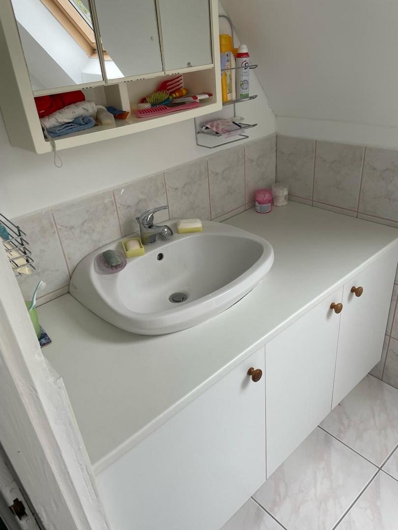 Waschtisch im Badezimmer im Erdgeschoss