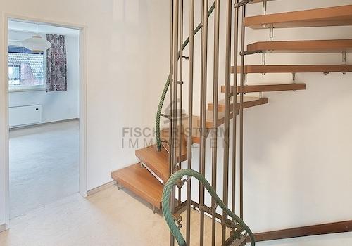 Treppe zum Dachgeschoss