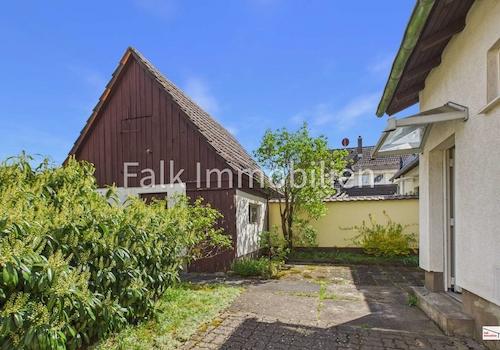 Zugang Haus und Scheune
