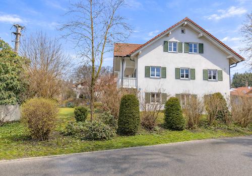 Großzügiges 3(-4) Familienhaus mit Garten, 4 Balkonen und vielseitigem Nutzungspotenzial