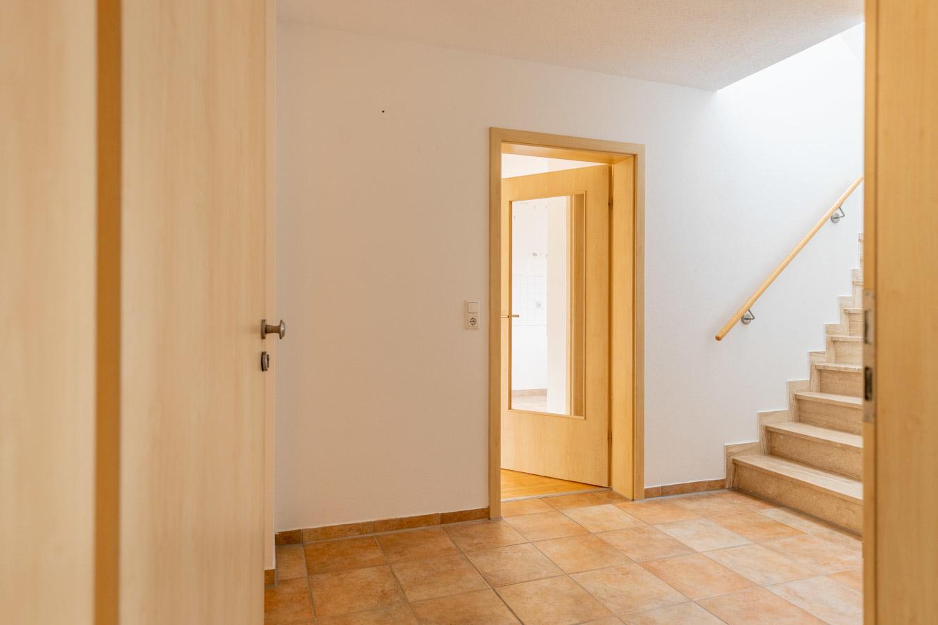 Großzügiges 3(-4) Familienhaus mit Garten, 4 Balkonen und vielseitigem Nutzungspotenzial