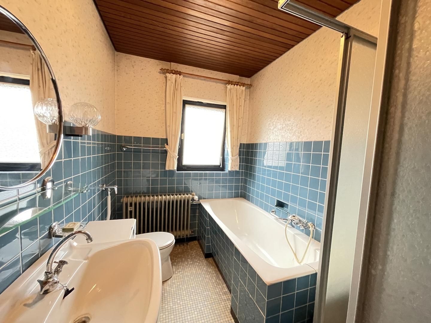 Badezimmer (OG)