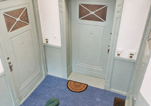 House floor