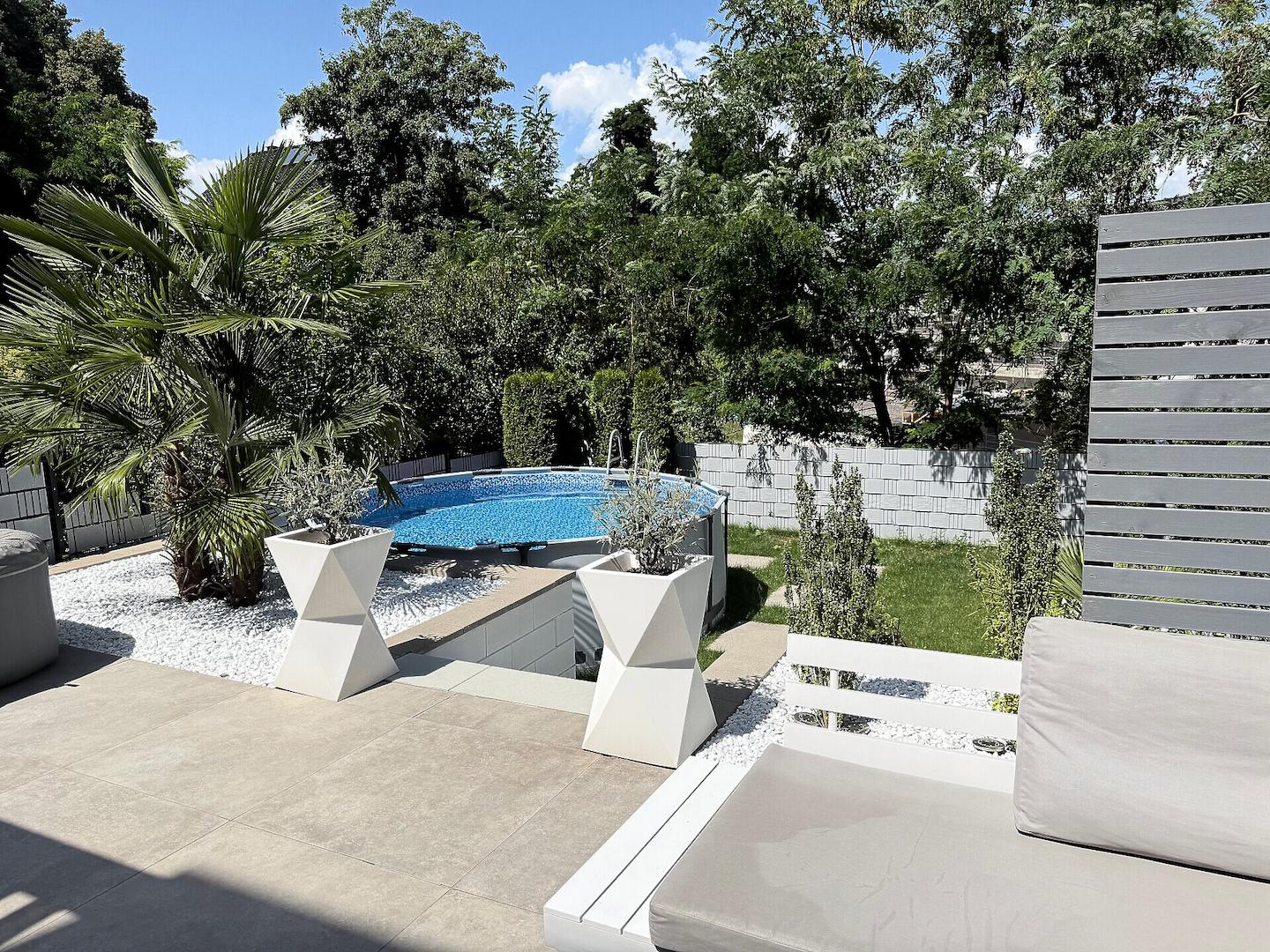 Terrasse, Garten (Sommer)