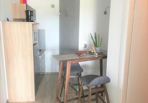 Kitchenette mit Essbereich