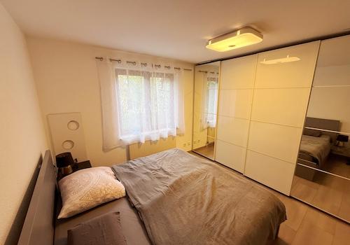 Schlafzimmer Eltern