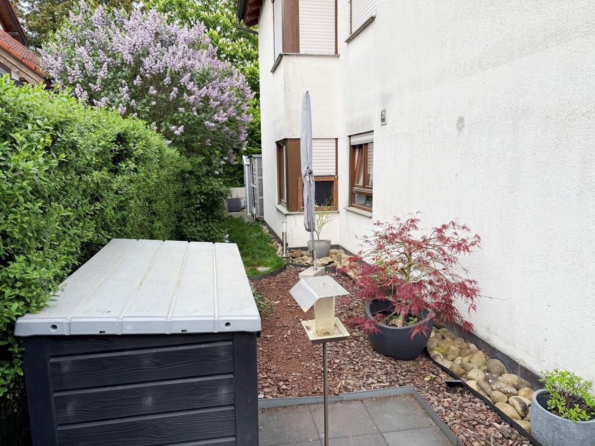 Terrasse mit Gartenanteil