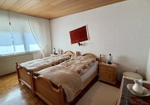 Schlafzimmer - EG