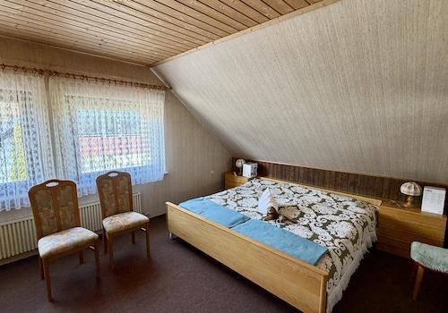 Schlafzimmer - DG