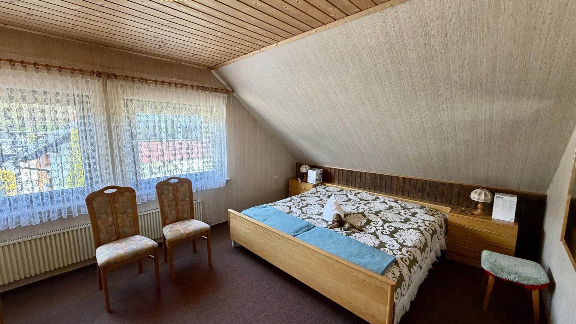 Schlafzimmer - DG