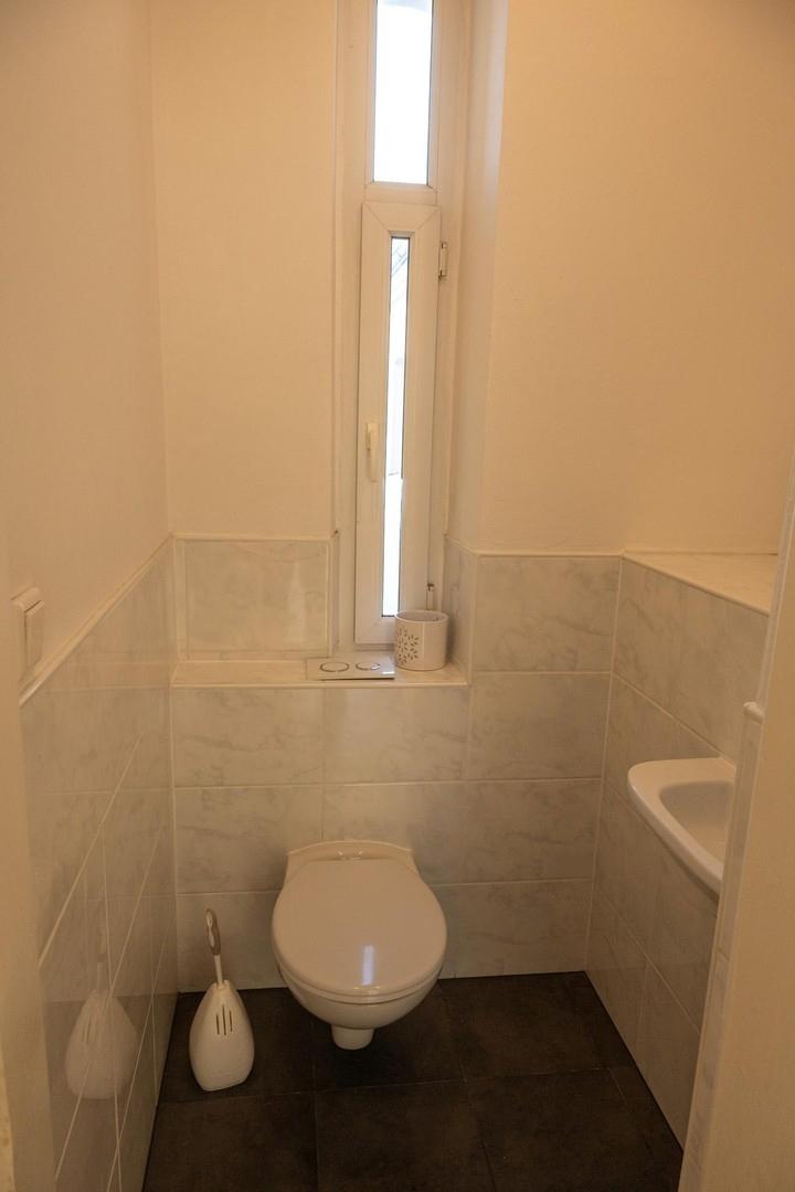 Separate Toilette