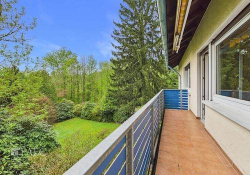 Großer Südwest-Balkon