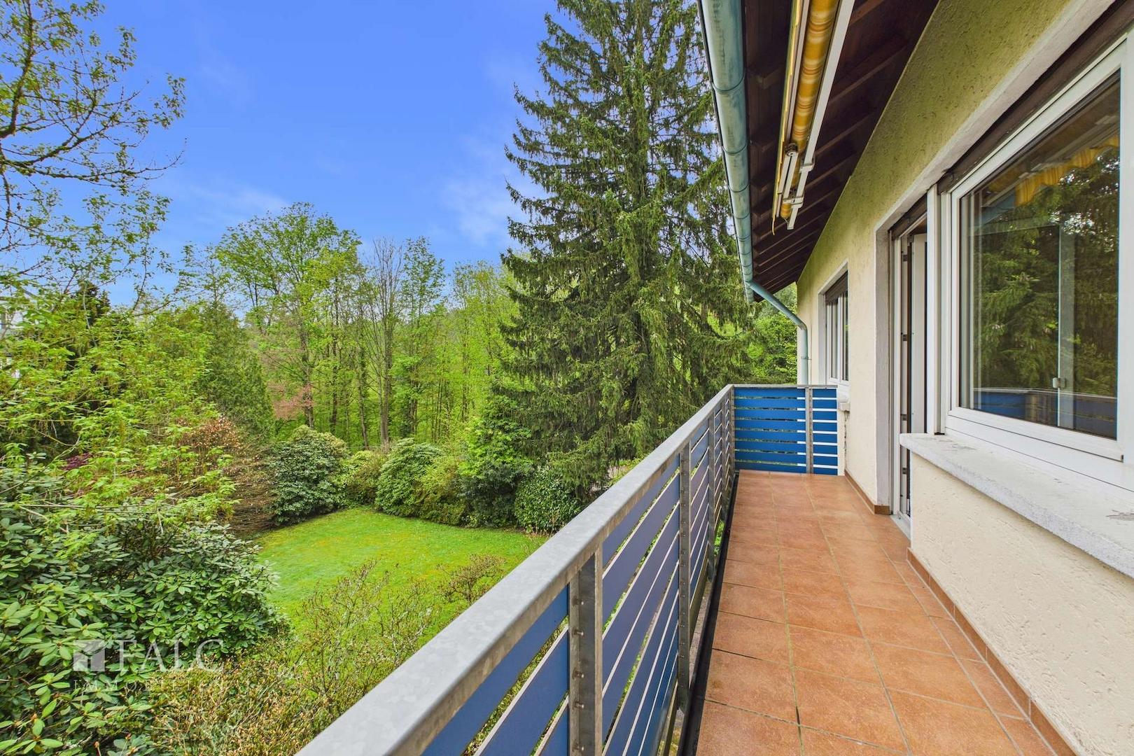 Großer Südwest-Balkon