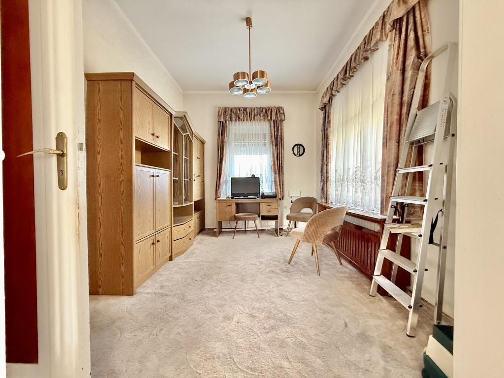 Arbeitszimmer