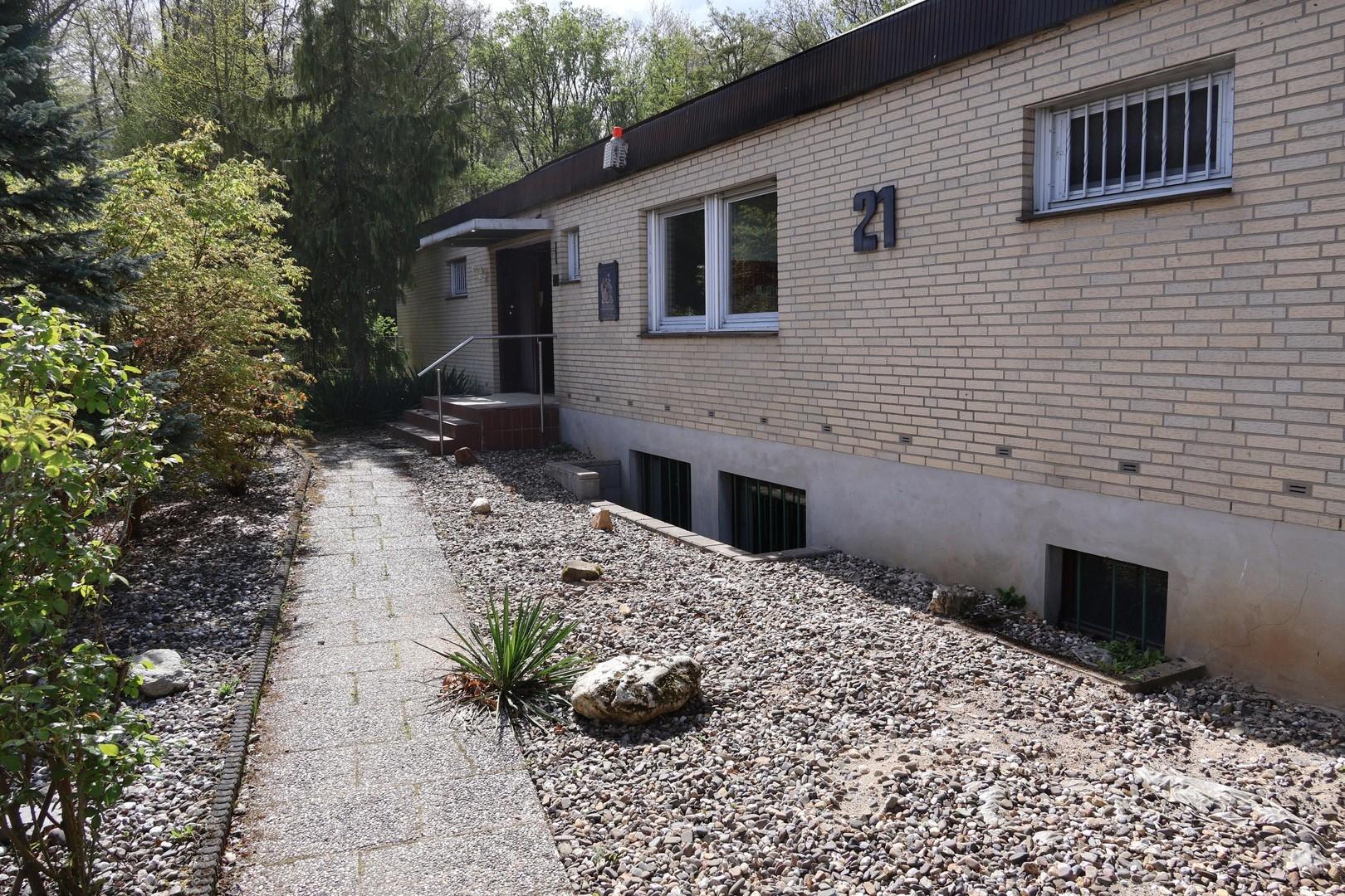 Zugang Haupteingang