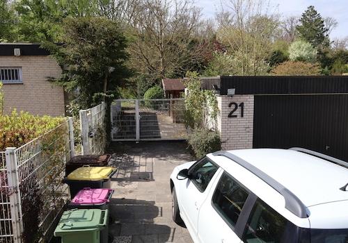 Teil der privaten Parkfläche