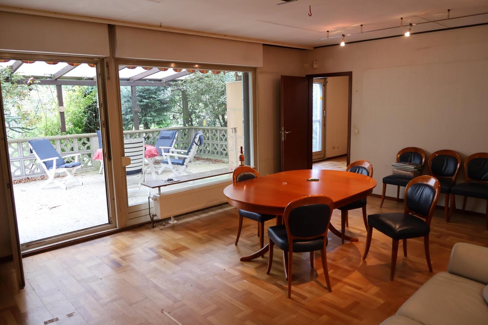 Wohnzimmer und Terasse