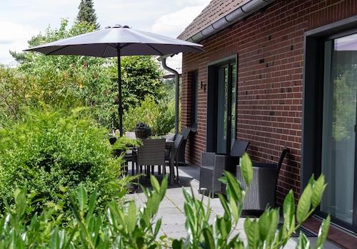 Terrasse Whg EG Haus links
