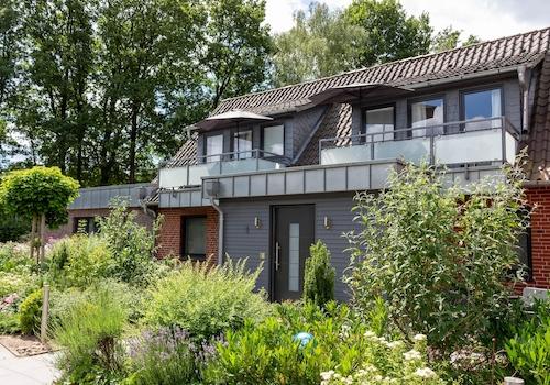 Frontansicht Haus links