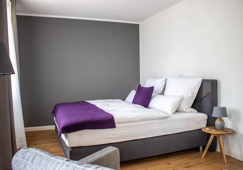 Whg EG Haus links Schlafzimmer
