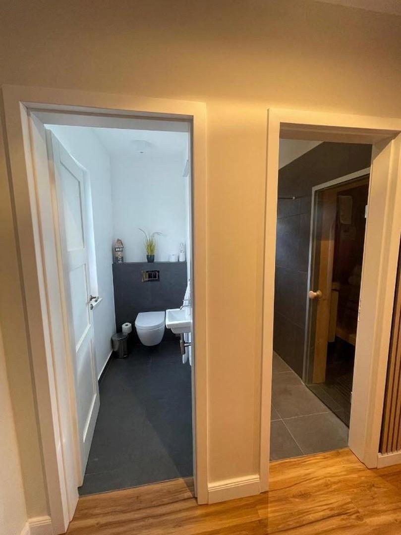 Gäste WC und Sauna mit Dusche