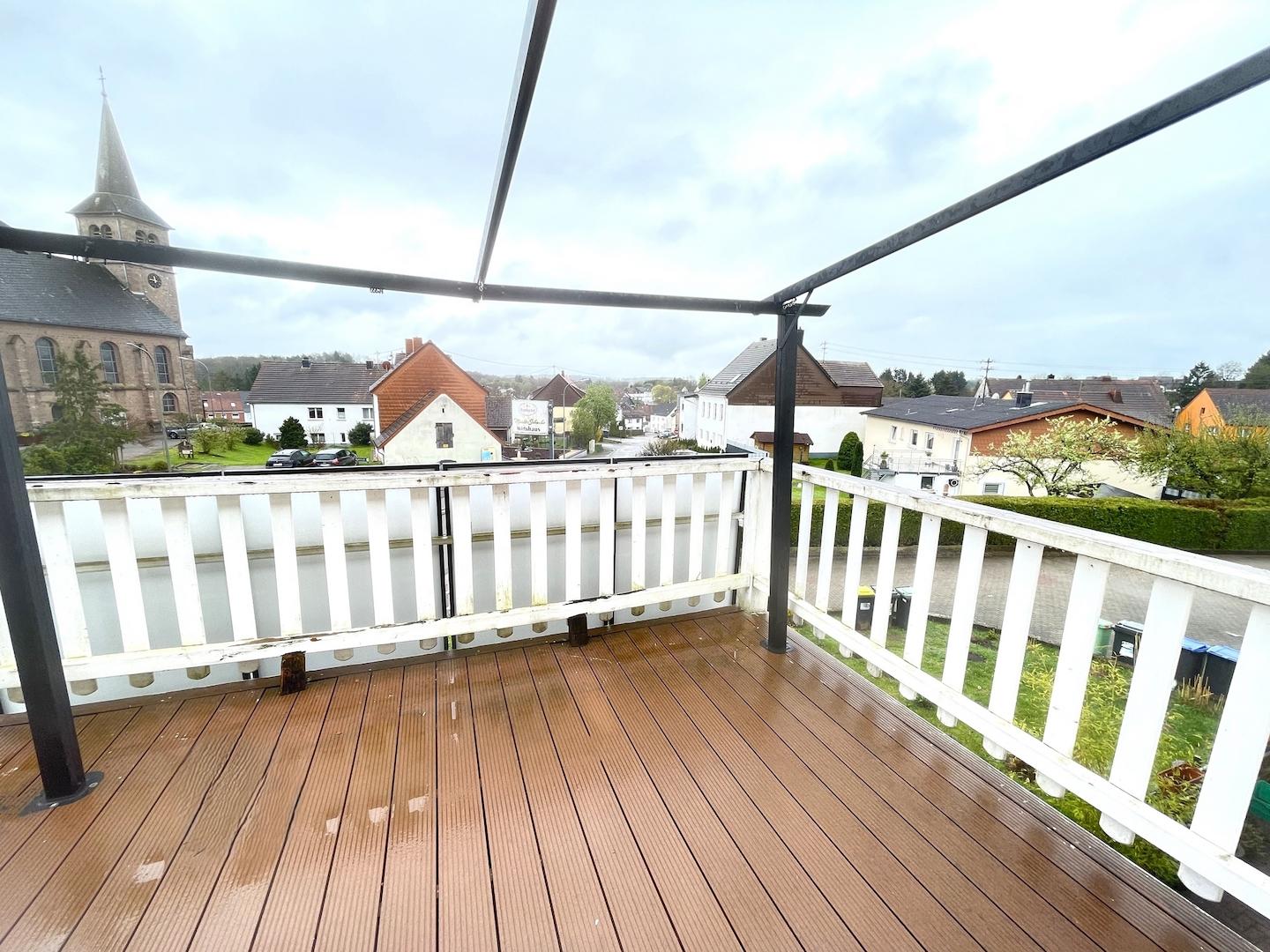 Blick vom Balkon (OG)