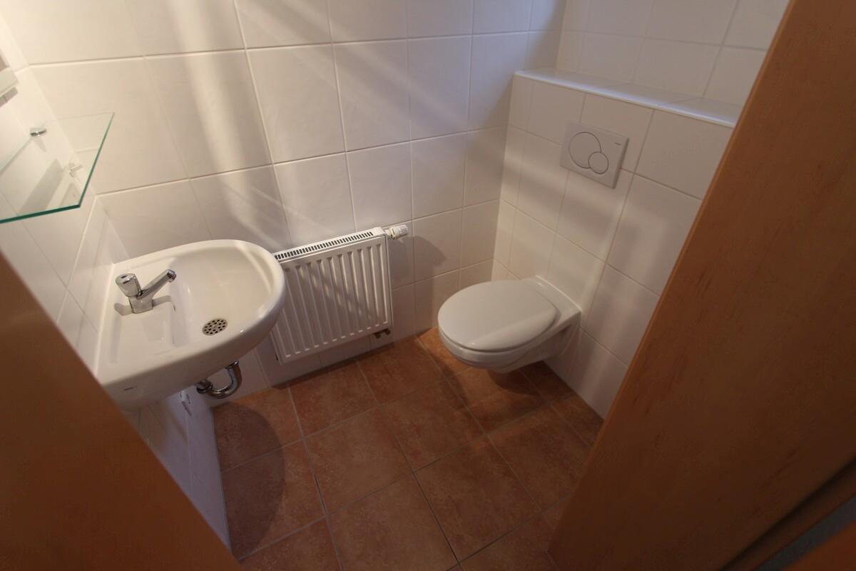 separates WC_www.villingen.immobilien