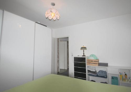 Geräumiges Eltern-Schlafzimmer EG
