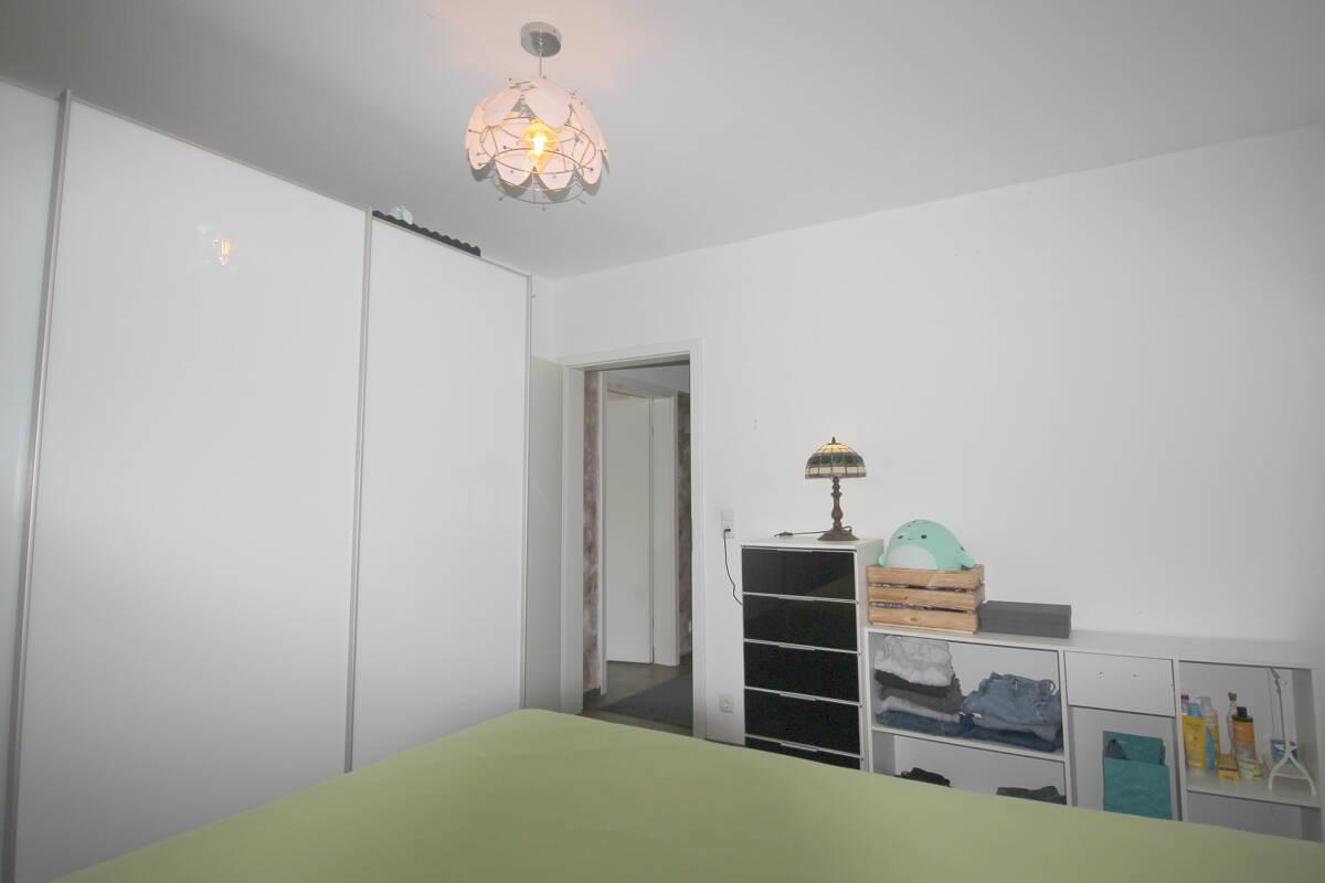 Geräumiges Eltern-Schlafzimmer EG