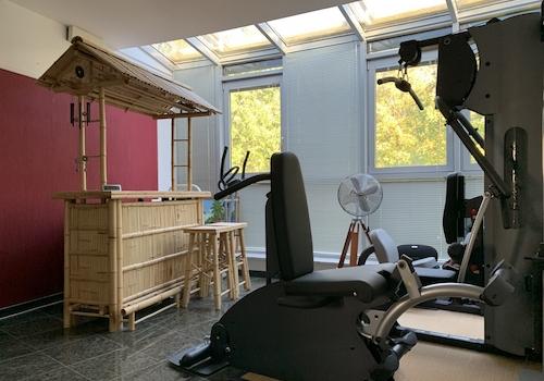Arbeits-/Schlafzimmer