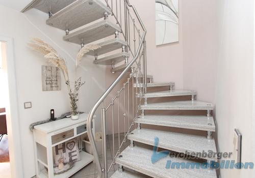 Offene Treppe zum OG