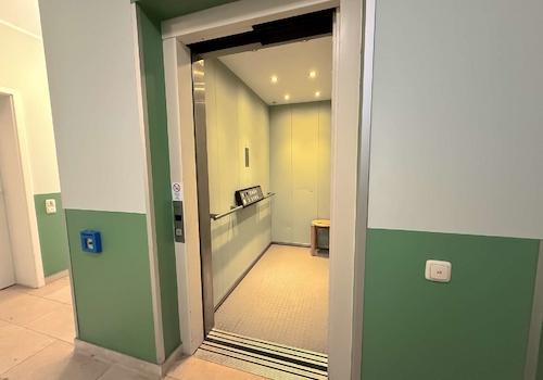 Aufzug in alle Ebenen