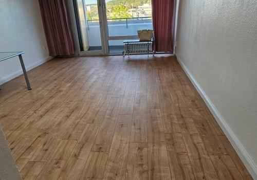 Zimmer mit Balkon