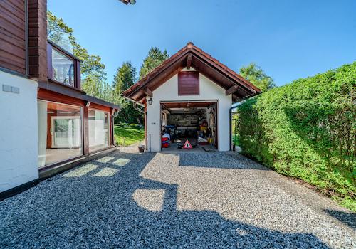 Vorplatz Garage