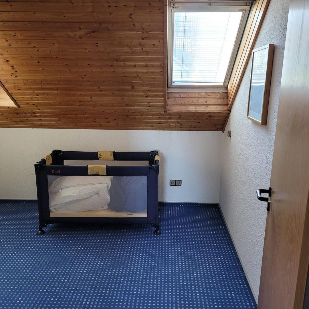 Schlafzimmer 4