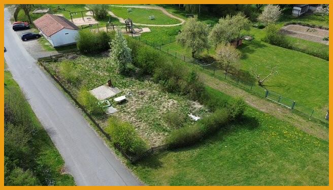 Fläche mit Nachbargrundstücken