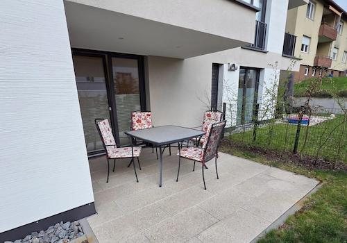 Terrasse + Möbel