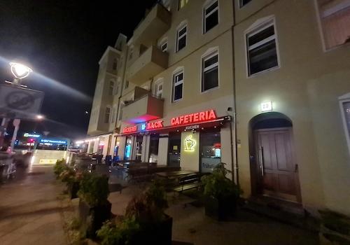 Straßenansicht Nacht