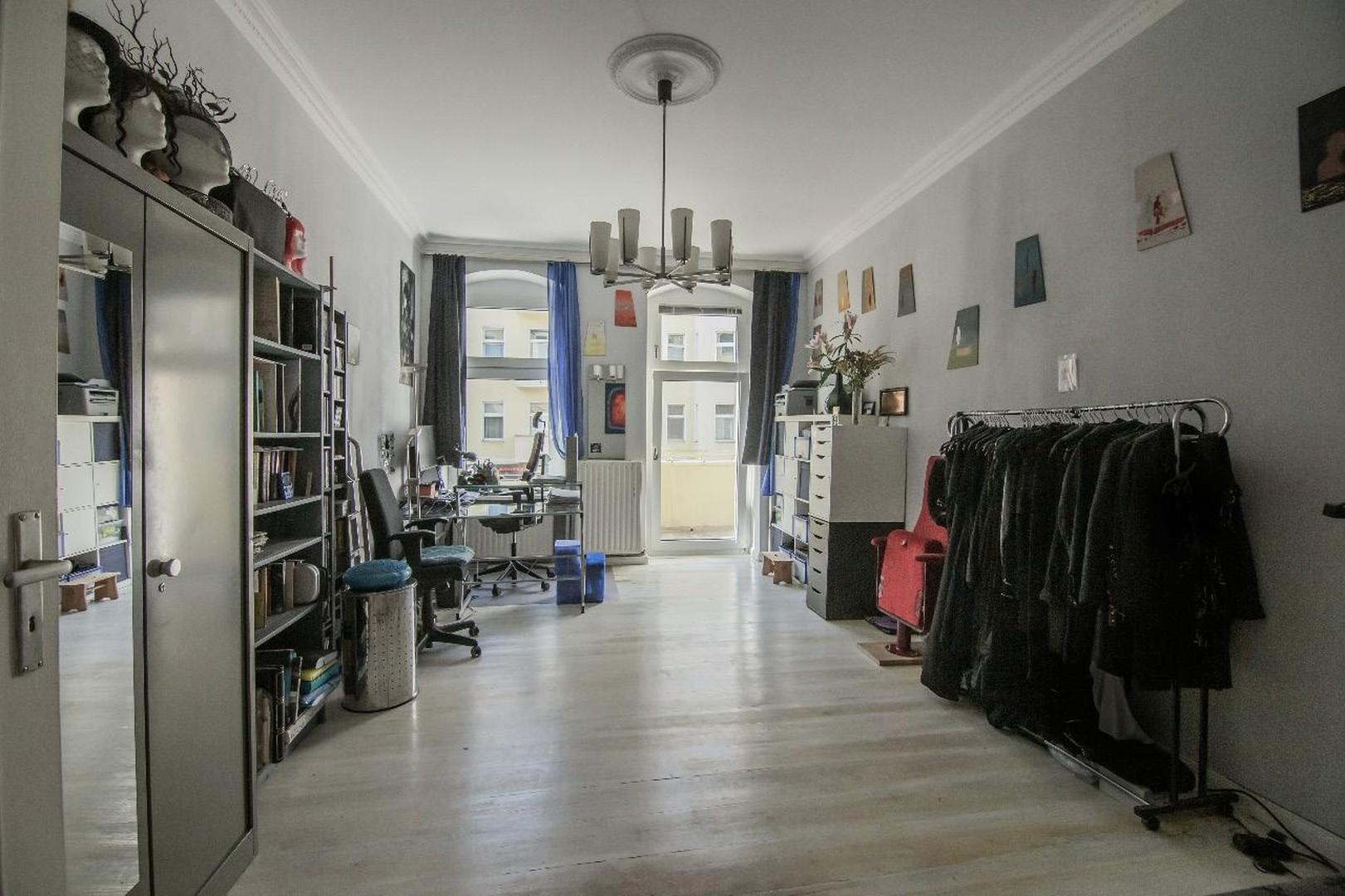 Zimmer zur Reisstr. mit Balkon