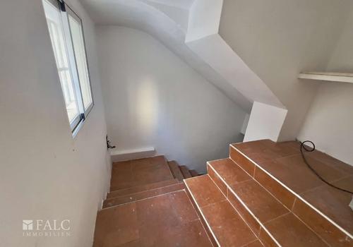 Treppe ins Untergeschoss